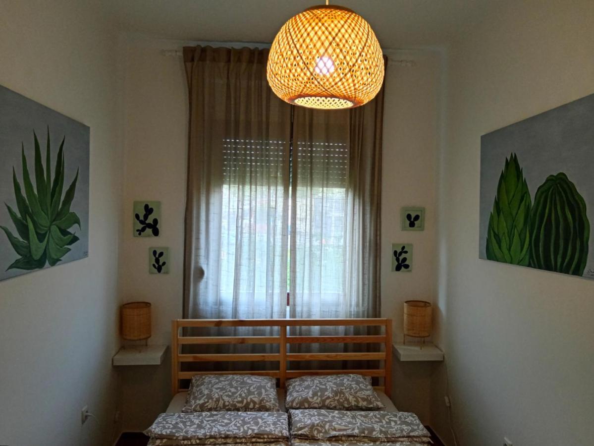 Appartamento Studio Apartman Cactus Zagabria Esterno foto